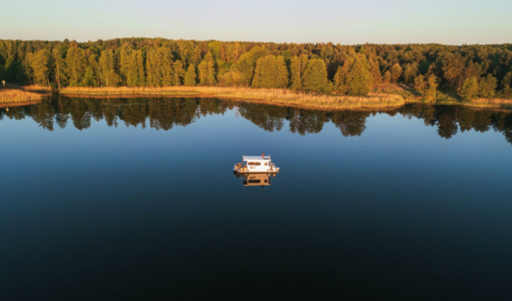 house boat