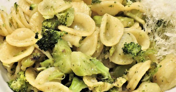 Orecchiette-cime-rapa