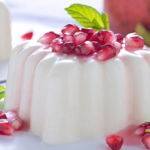 panna cotta con melograno