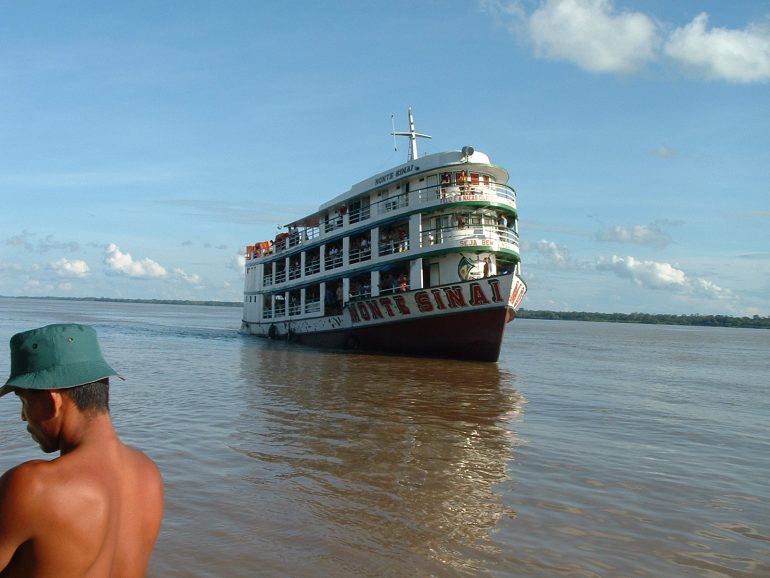 imbarcazione amazzonia