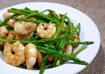 Ricetta con asparagi e gamberetti al limone