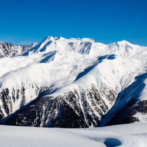 Aletsch Arena, sciare sul più grande ghiacciaio delle Alpi in Svizzera