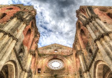 san galgano spada nella roccia