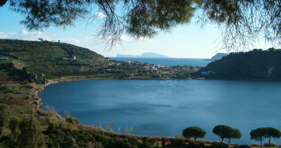 lago averno misteri