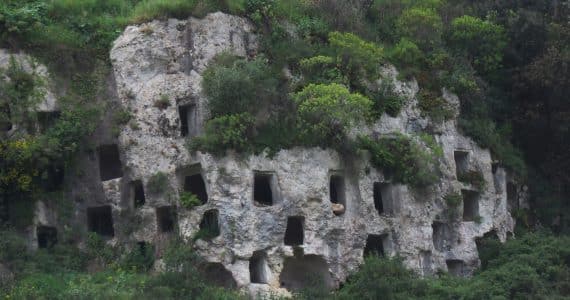 Pantalica Necropoli Sicilia