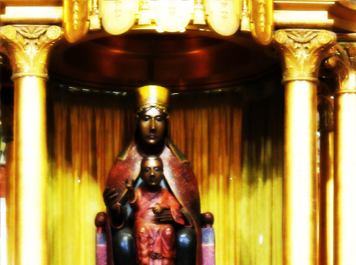 Leggenda Della Madonna Del Tindari Tindari spiaggia e la leggenda della Madonna Nera di Sicilia