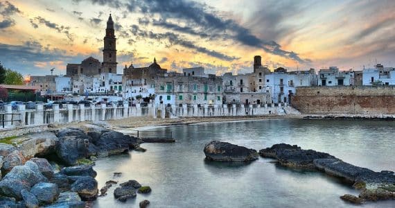 castello carlo V fantasmi Monopoli