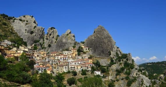 CASTELMEZZANO Basilicata