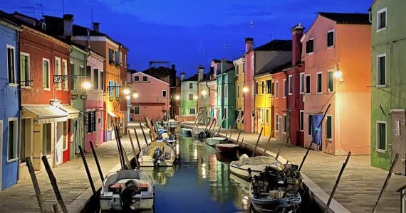 Burano di notte
