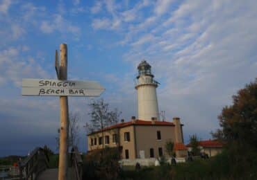 Isola Amore Faro Goro