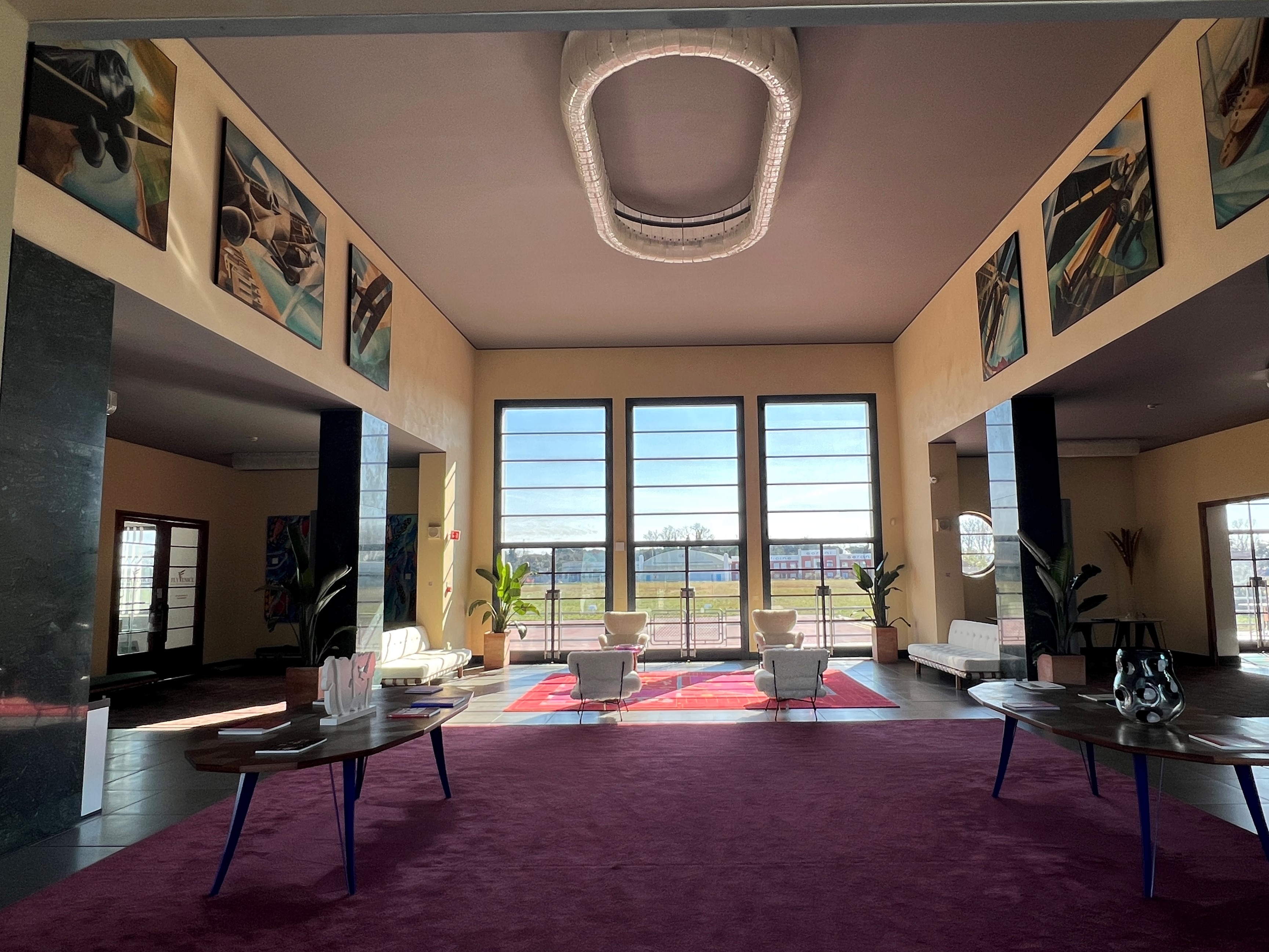 Aeroporto Nicelli a Lido di Venezia, il più antico e più bello d'Italia