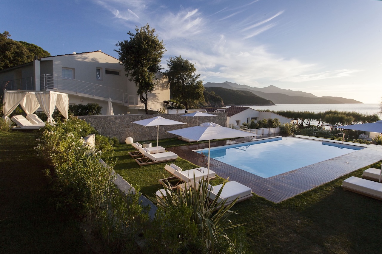 Isola d'ElbaBaia Bianca Suites