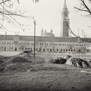 I lavori per la sistemazione del piazzale del Centro Arti e Mestieri, 1953. Venezia, Fondazione Giorgio Cini, Fototeca