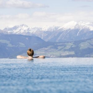Gnollhof hotel Alto Adige Piscina esterna