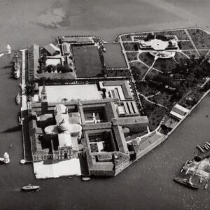 Veduta aerea dell’Isola di S. Giorgio Maggiore, Luigi Bortoluzzi “Borlui“, 1956. Venezia, Fondazione Giorgio Cini, Fototeca