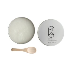 Cosa mettere nella borsa del mare: prodotti beauty per proteggere pelle e capelli