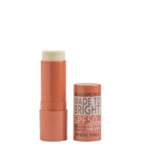 Cosa mettere nella borsa del mare: prodotti beauty per proteggere pelle e capelli