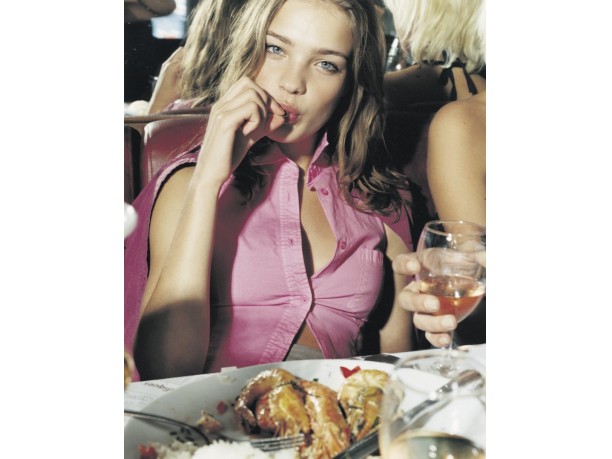 Natalia Vodianova sensuale stilista per Etam