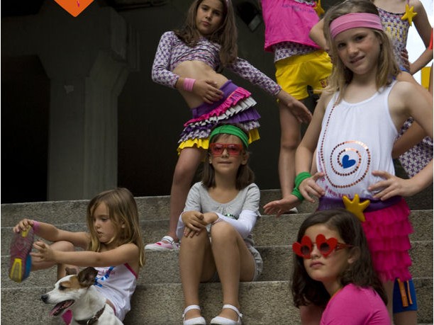 Agatha Ruiz de la Prada Baila