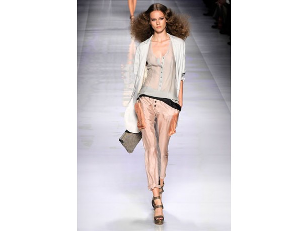 Etro donna sfilata primavera estate 2010