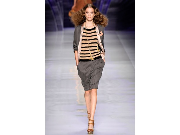 Etro donna sfilata primavera estate 2010