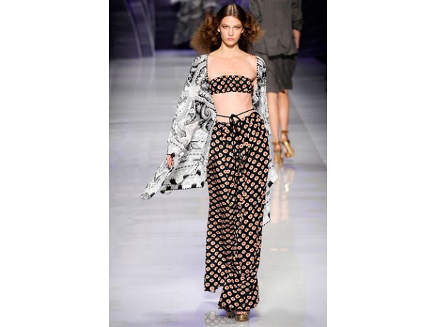 Etro donna sfilata primavera estate 2010