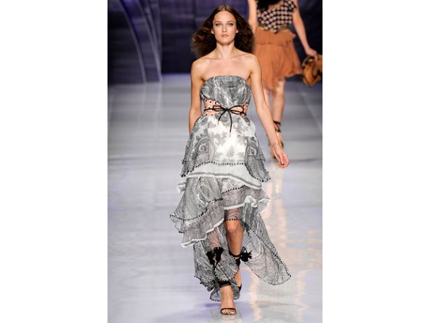 Etro donna sfilata primavera estate 2010
