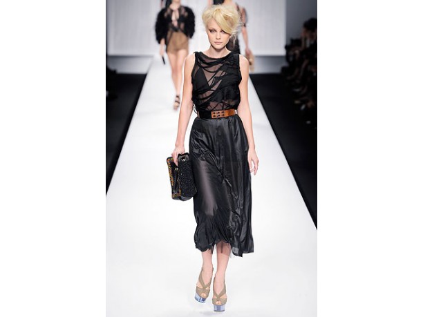 Fendi donna sfilata primavera estate 2010