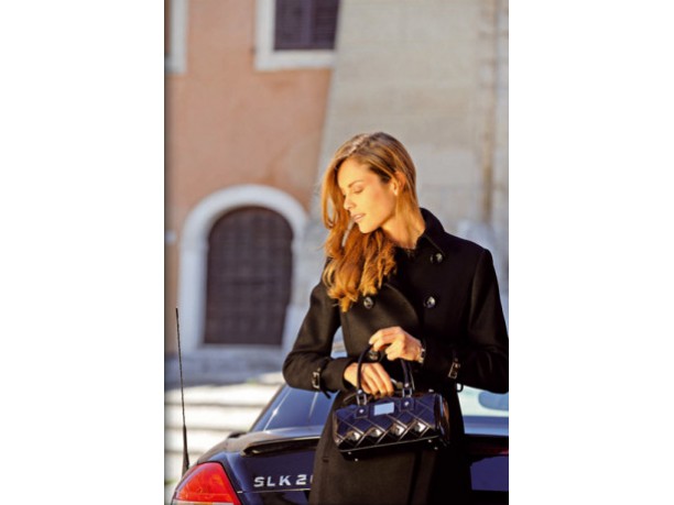 Mercedes-Benz Spot donna autunno inverno 2009 2010