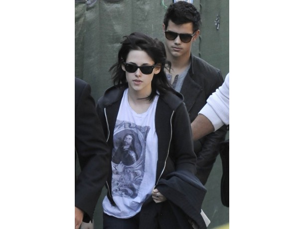 Vip con la Portrait T-Shirt di Burberry