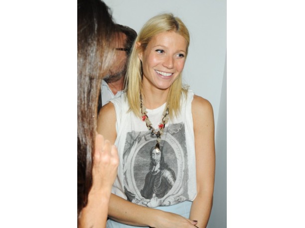 Vip con la Portrait T-Shirt di Burberry