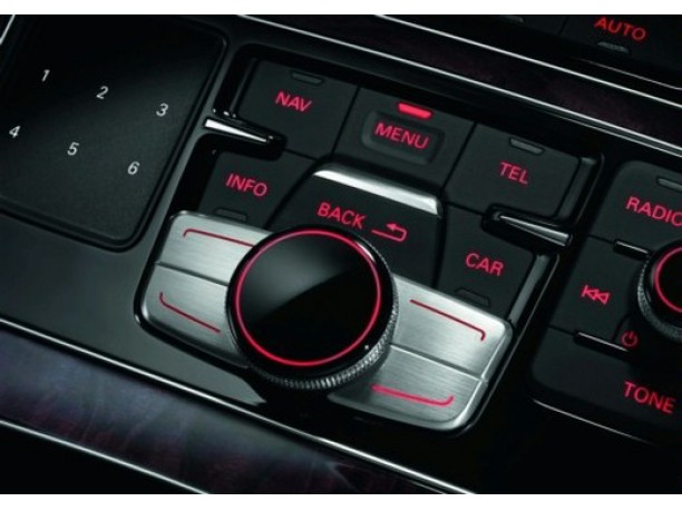 Nuova Audi A8