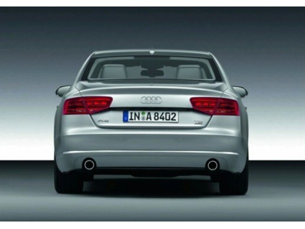 Nuova Audi A8