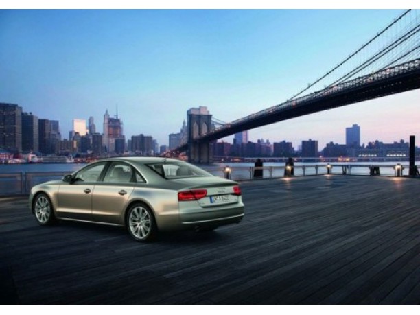 Nuova Audi A8