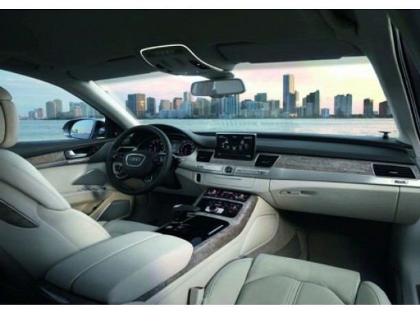 Nuova Audi A8