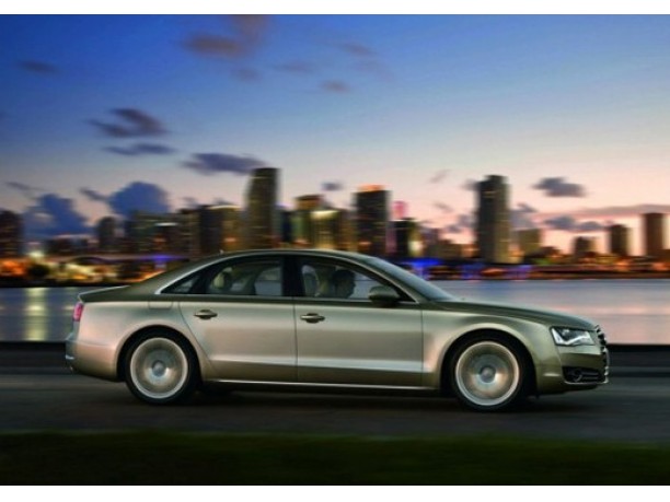 Nuova Audi A8