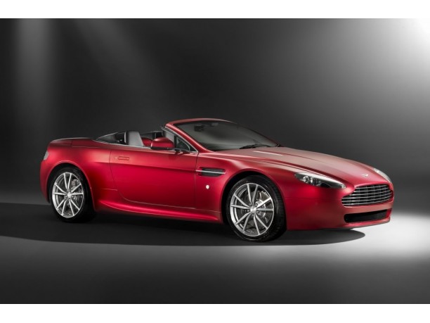 Aston Martin V8