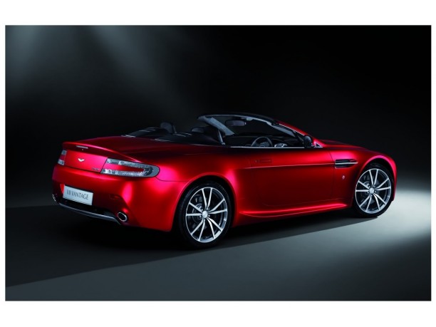 Aston Martin V8