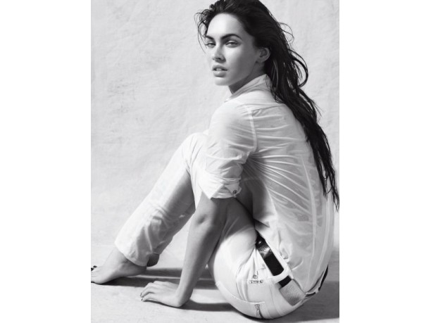Megan Fox sexy per Emporio Armani Underwear