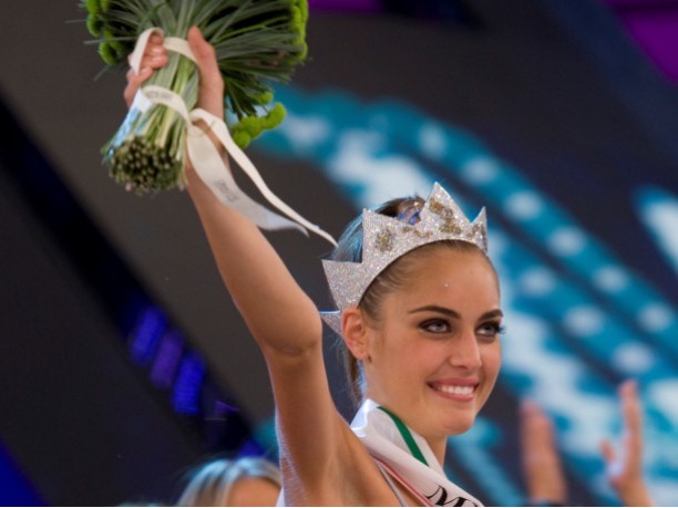 Melissa Satta e Miss Italia a Vicenzaoro First 2010