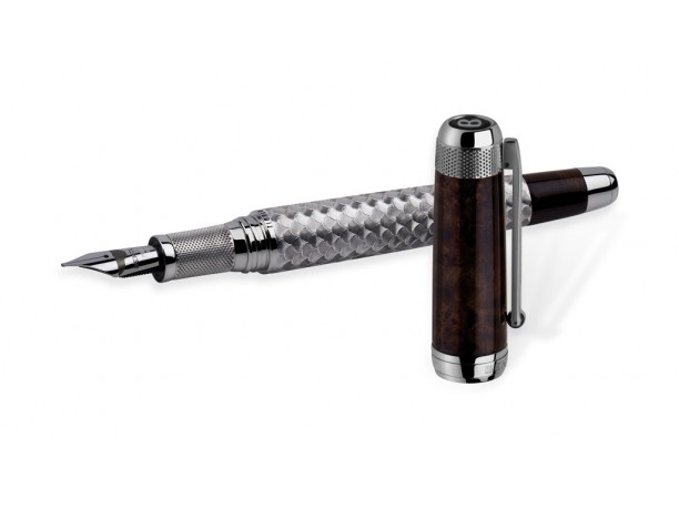 Tibaldi dedica una penna alla Bentley Mulsanne