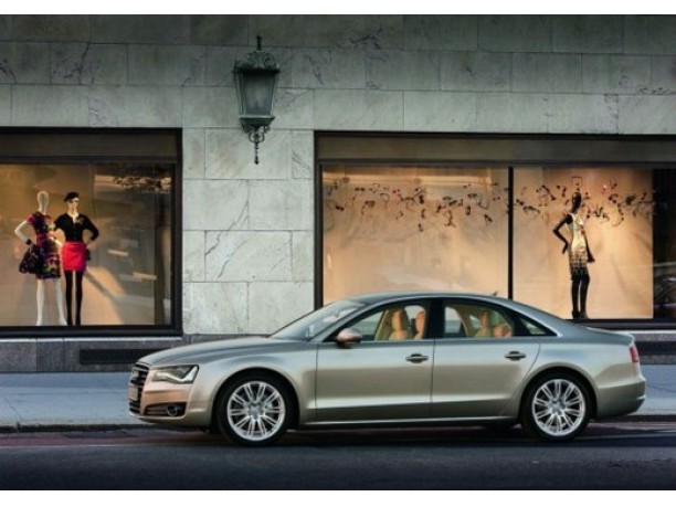 Audi A8 – Porva su strada