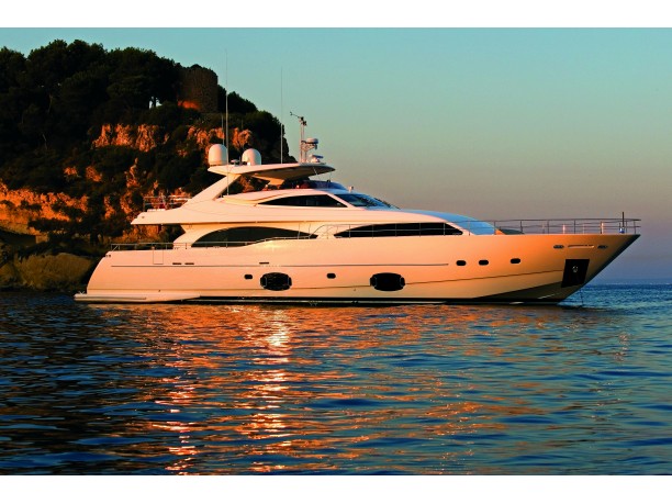 Ferretti Custom Line all’Abu Dhabi Yacht Show