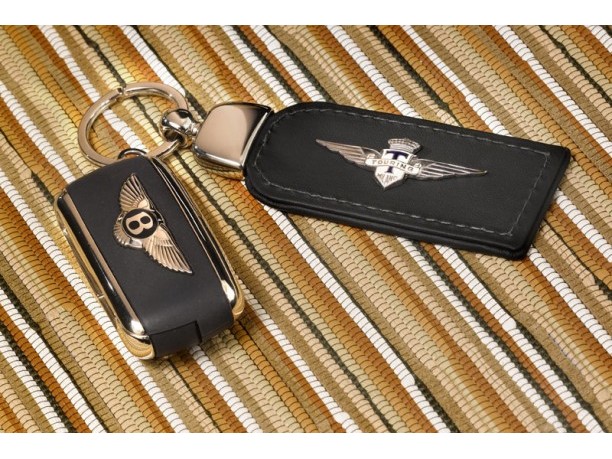 La Bentley Continental Flying Star by Touring