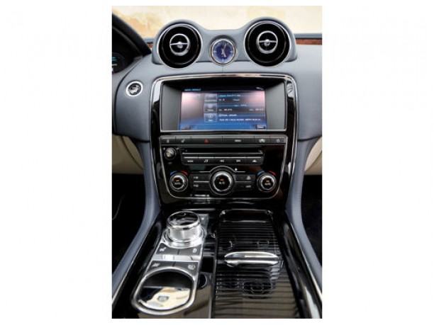 Nuova Jaguar XJ – Test Drive