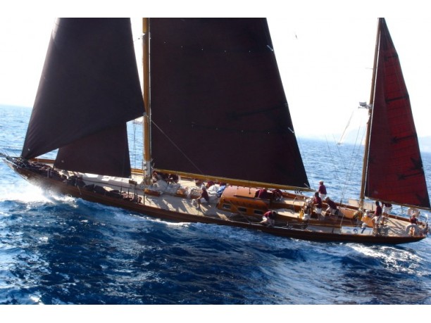 Classic Yacht di Agnelli in vendita