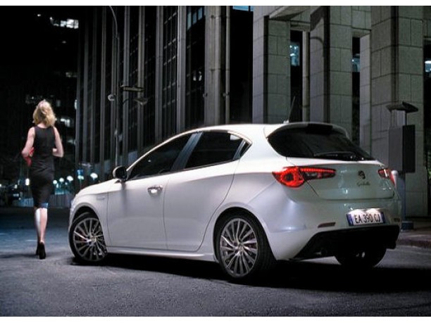 Alfa Romeo Giulietta con Uma Thurman