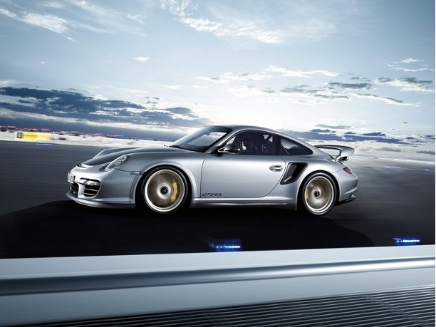 Alcantara e Porsche
