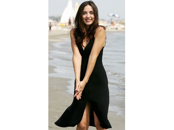 Ambra Angiolini al mare con la fidanzata