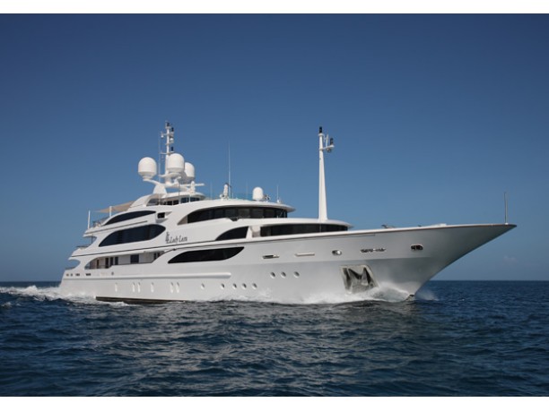 Lady Lara by Benetti e Fendi Casa